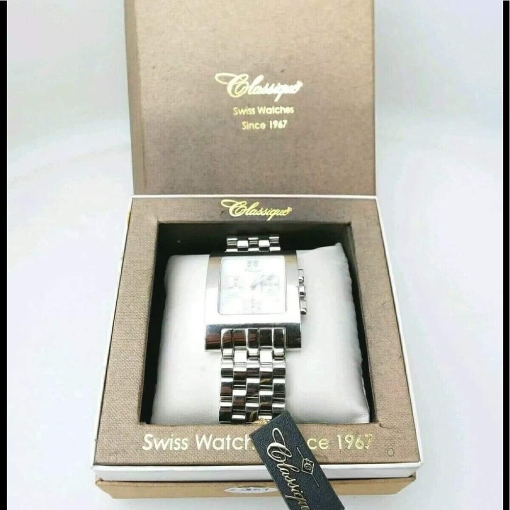 Classique Gents Stainless Steel Swiss Quartz Watch